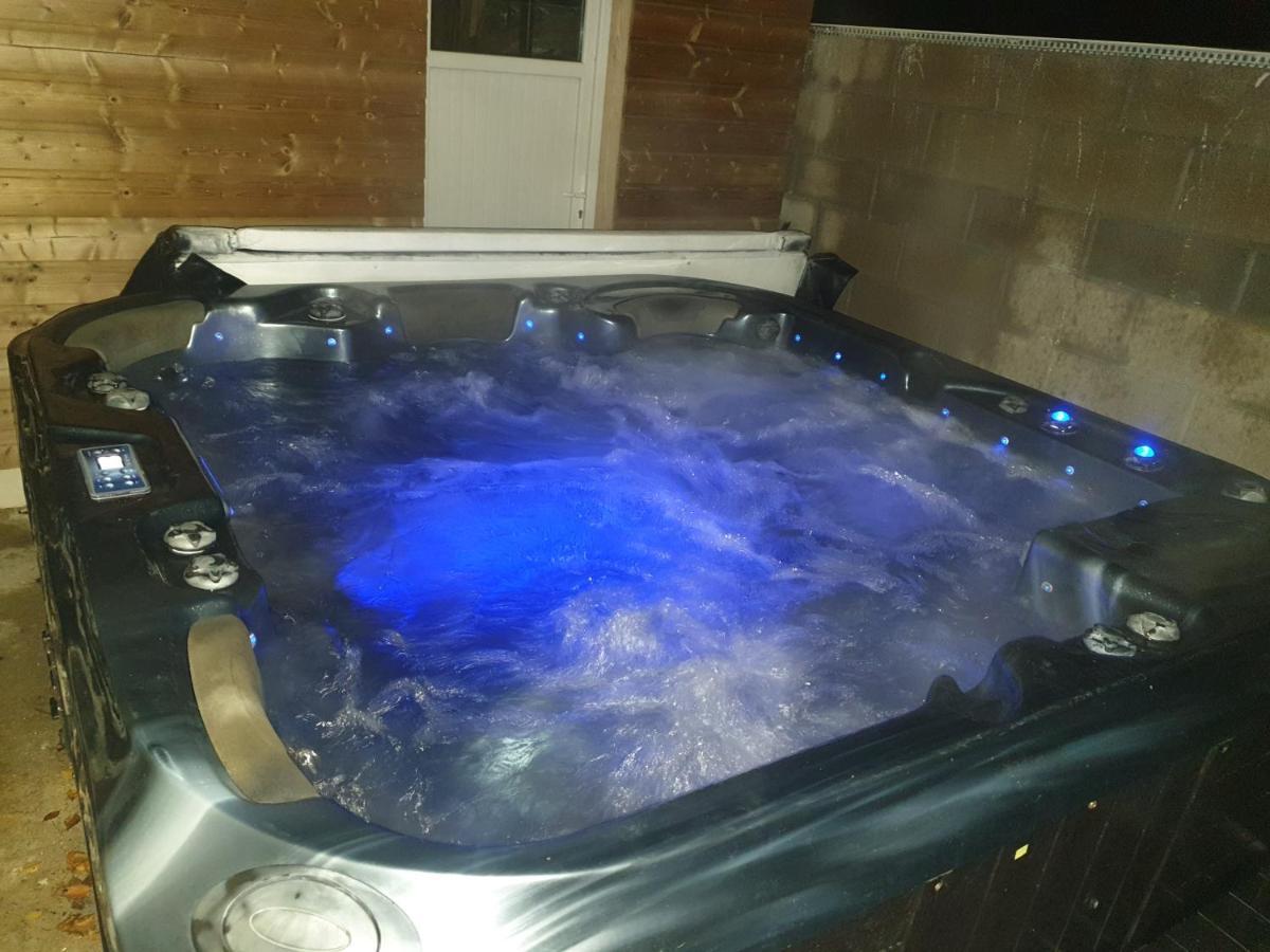 Vakantiehuis Atypique Avec Jacuzzi Hillion
